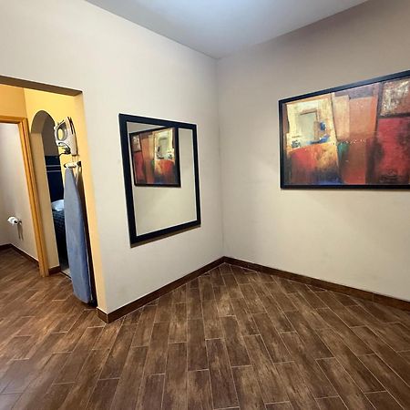 Executive Inn & Suites Floresville Ngoại thất bức ảnh