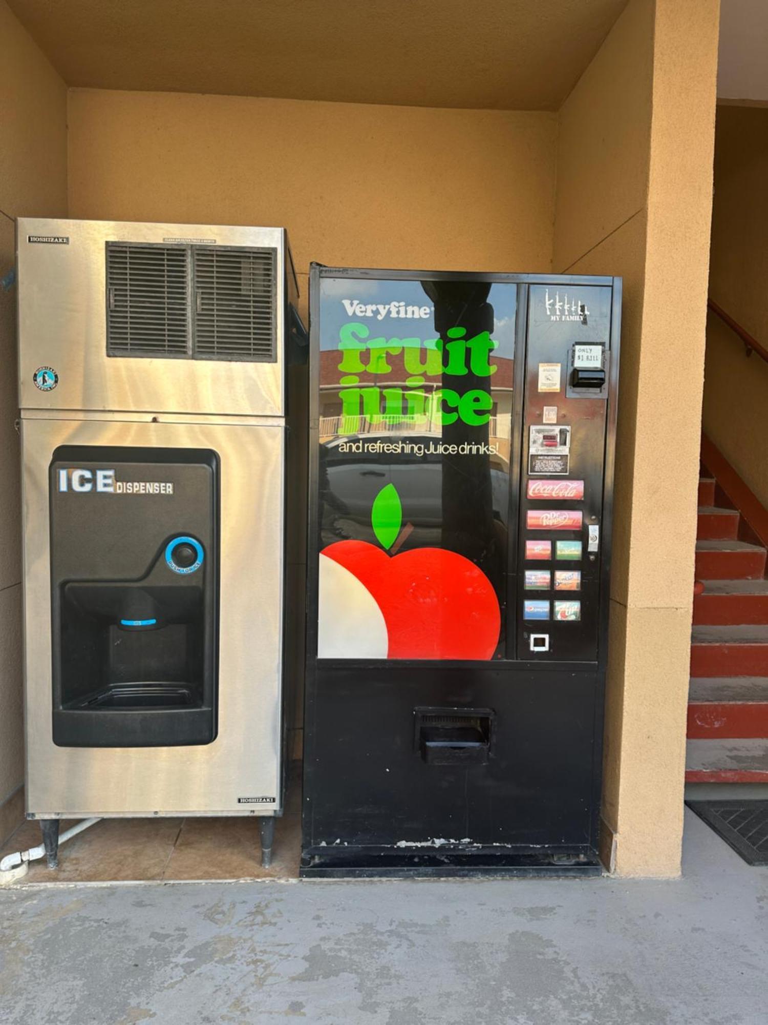 Executive Inn & Suites Floresville Ngoại thất bức ảnh