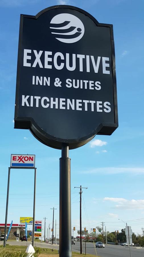 Executive Inn & Suites Floresville Ngoại thất bức ảnh