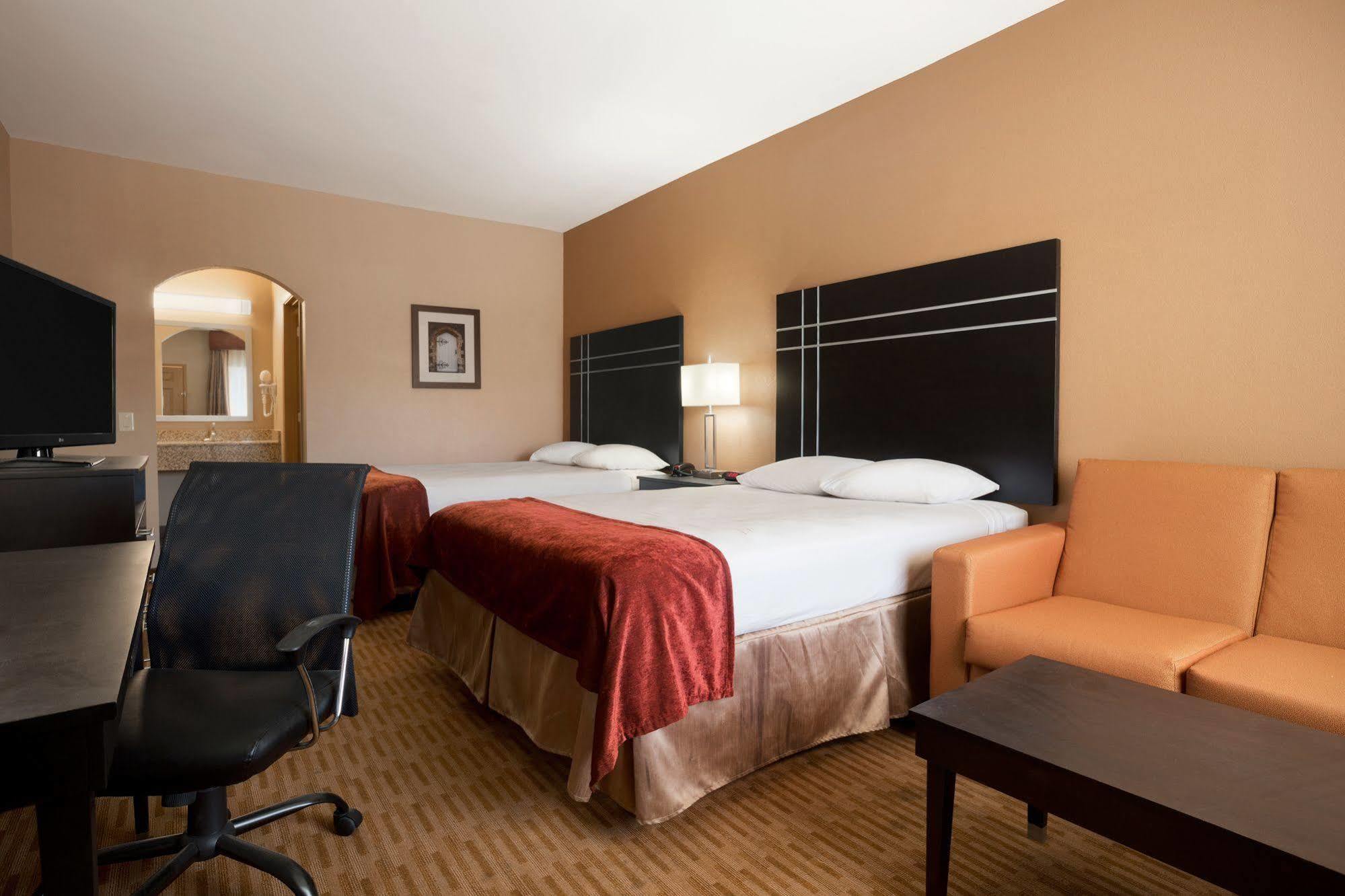 Executive Inn & Suites Floresville Ngoại thất bức ảnh